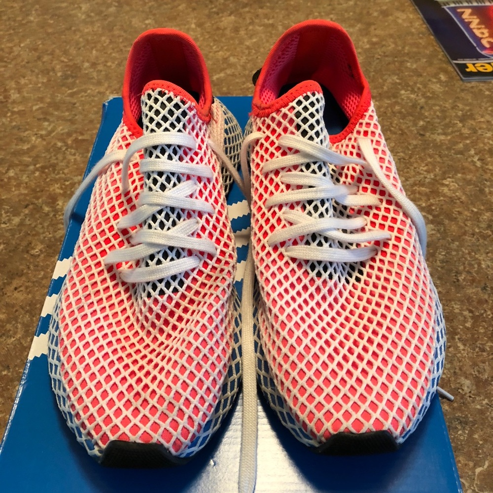Adidas Deerupt Running shoes, sz 9.5.
